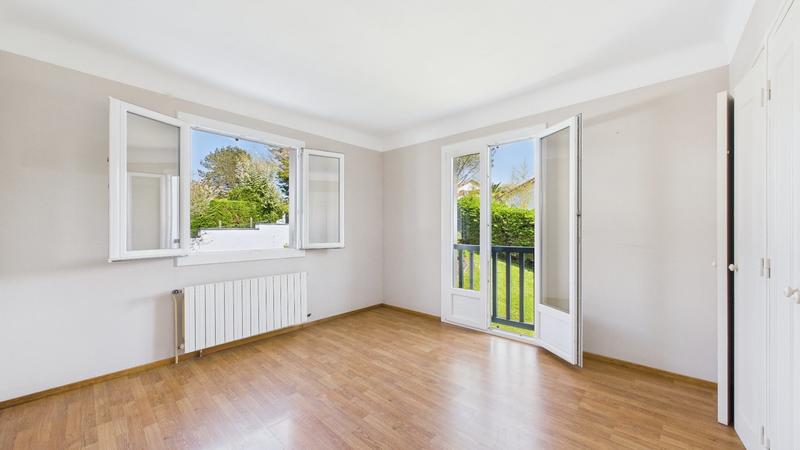 Maison - 270 m² - 13 pièces