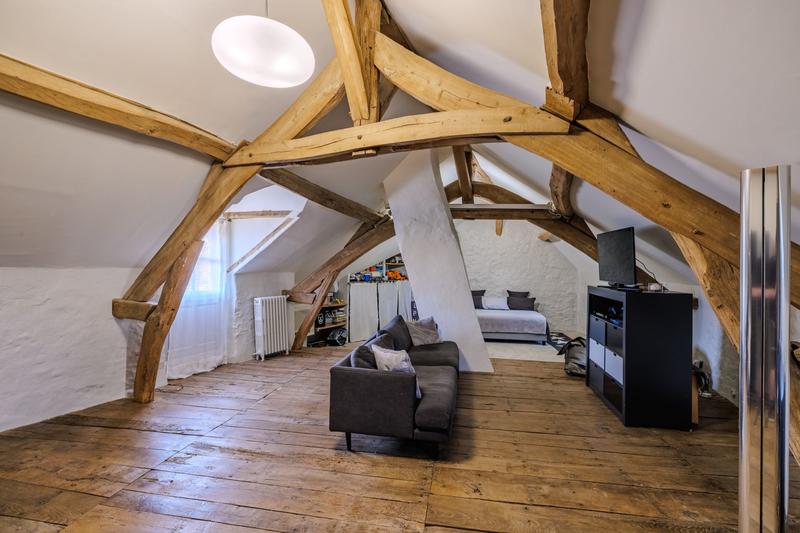 Maison - 453 m² - 7 pièces