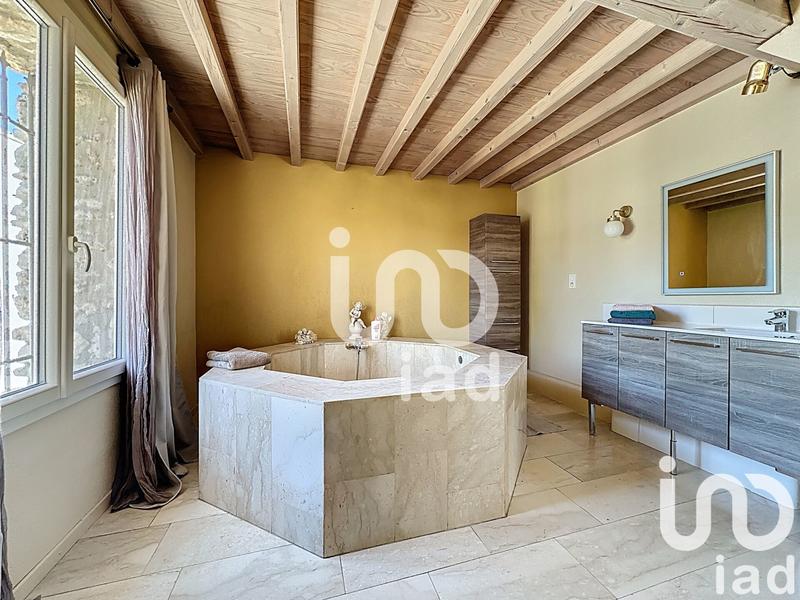 Maison - 445 m² - 19 pièces