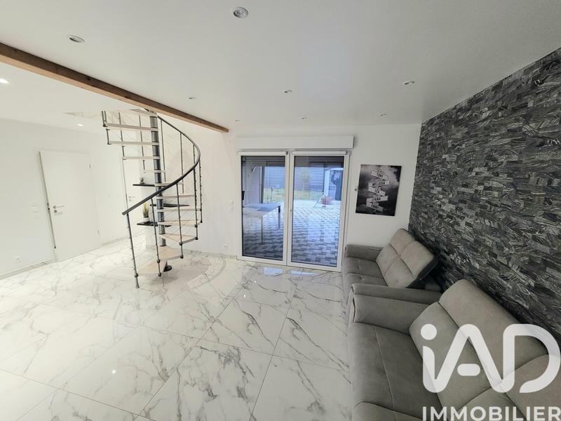 Maison - 96 m² - 4 pièces