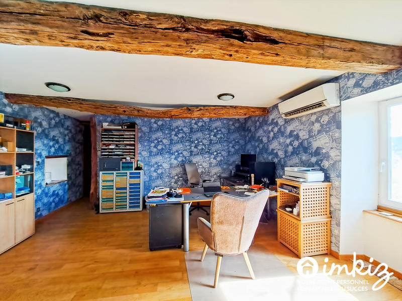 Maison - 305 m² - 7 pièces