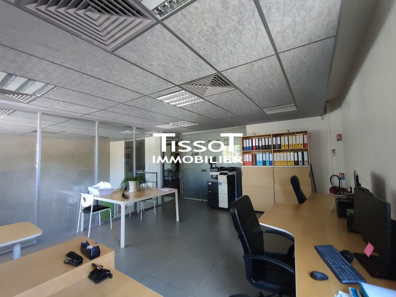 Local commercial - 164 m² - 4 pièces