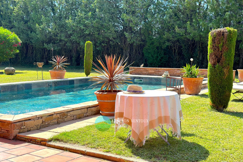 Maison - 300 m² - 7 pièces