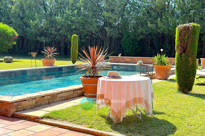 Maison - 300 m² - 7 pièces