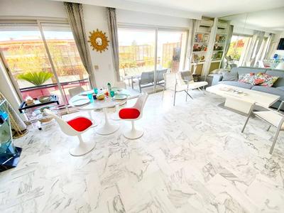 Appartement - 62 m² - 2 pièces