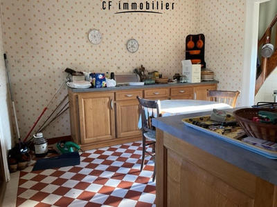 Maison - 185 m² - 7 pièces