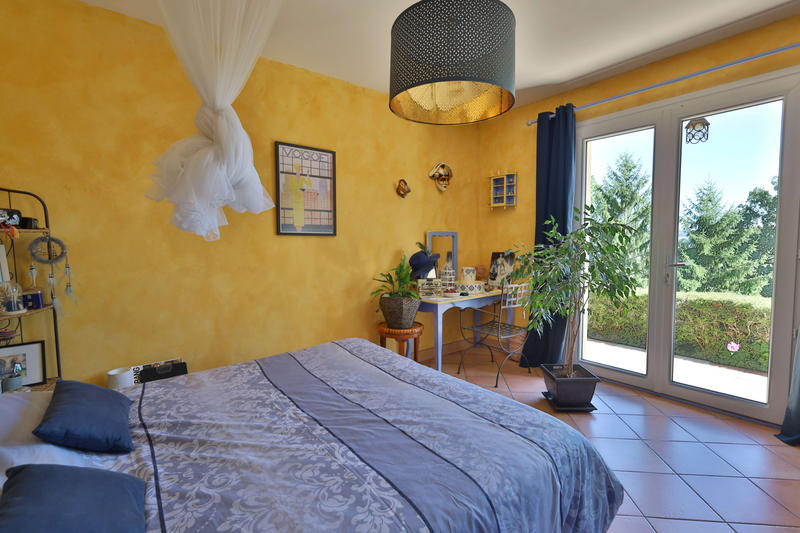 Maison - 185 m² - 6 pièces