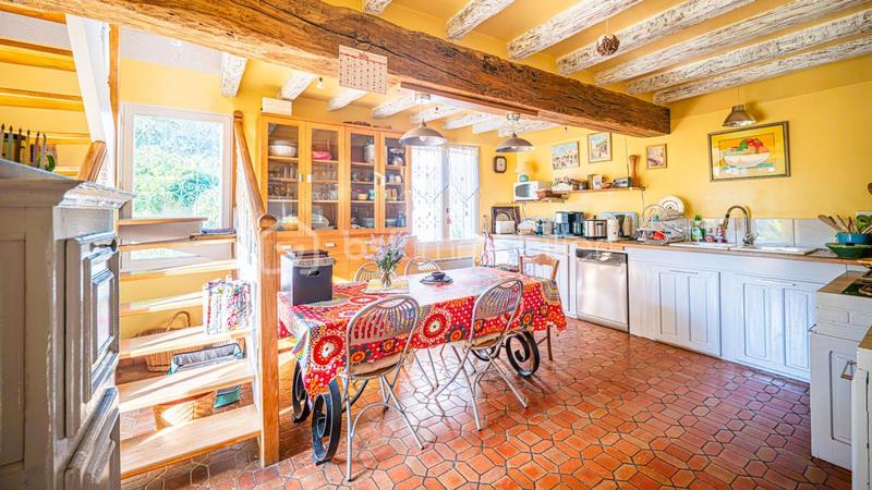 Maison - 303 m² - 10 pièces