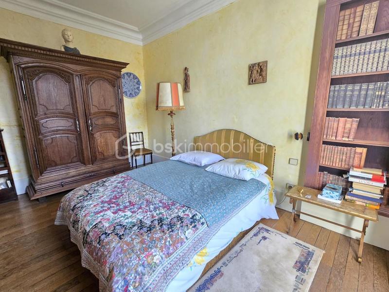 Maison de ville - 284 m² - 11 pièces