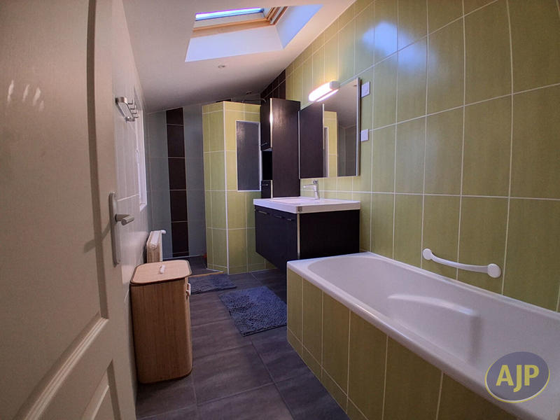 Maison - 106 m² - 4 pièces