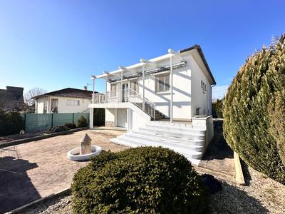 Maison - 127 m² - 5 pièces