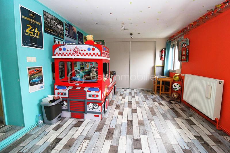 Maison - 135 m² - 6 pièces