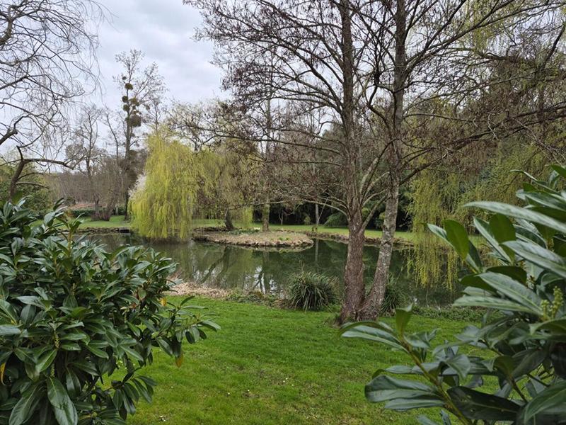 Maison - 210 m² - 8 pièces