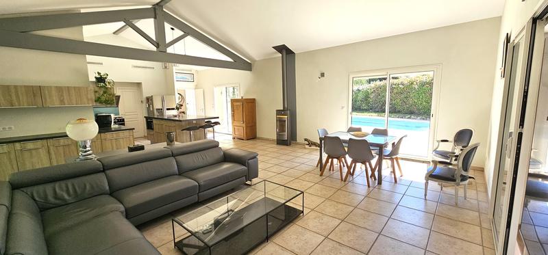 Villa - 137 m² - 5 pièces