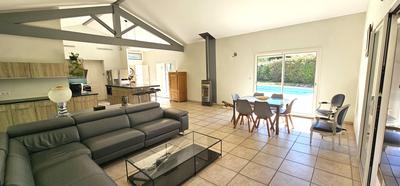 Villa - 137 m² - 5 pièces