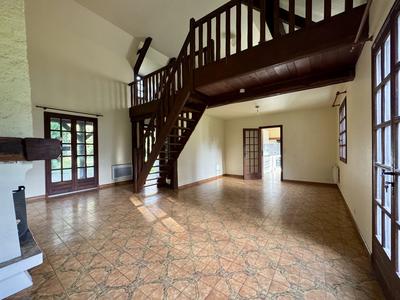 Maison traditionnelle - 150 m² - 7 pièces