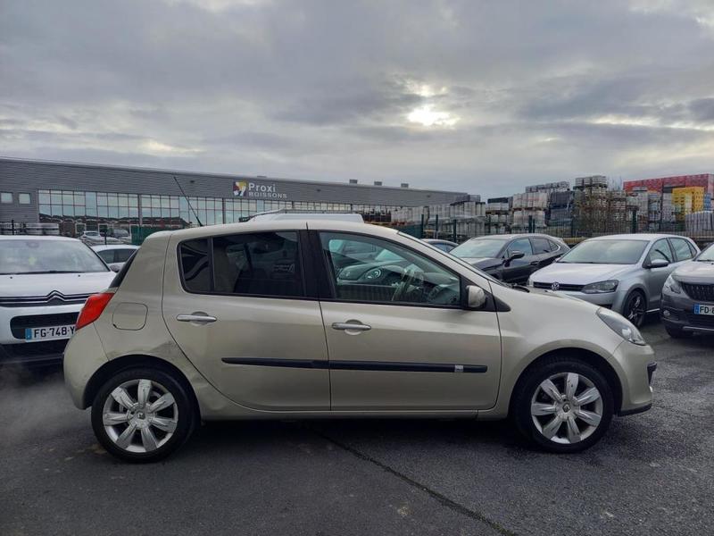Renault Clio III 1.4i 98 Ch Luxe Privilège - Garantie 3 Mois