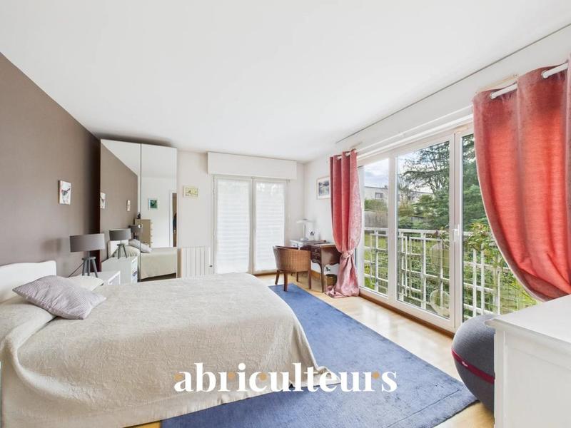 Appartement ancien - 125 m² - 5 pièces