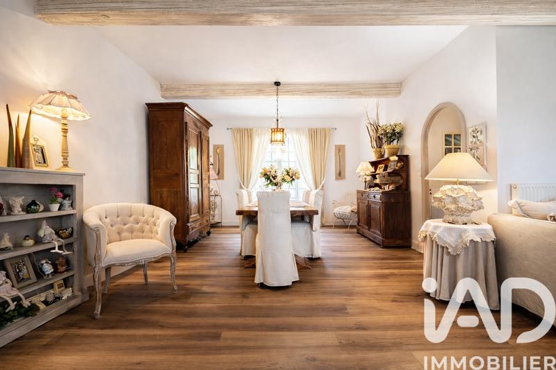 Maison - 350 m² - 12 pièces