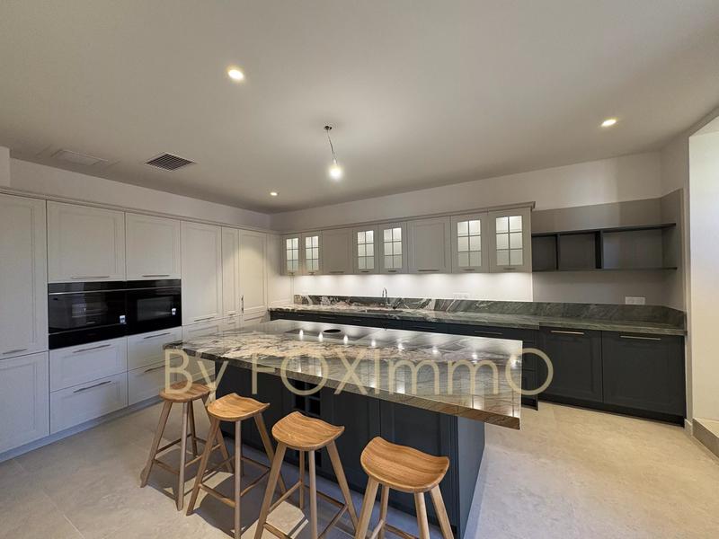 Maison de village - 209 m² - 8 pièces