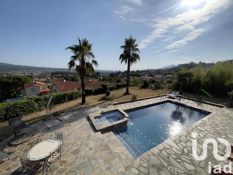 Maison - 180 m² - 7 pièces