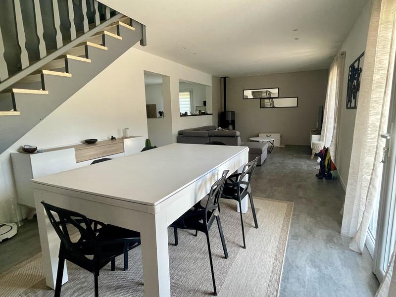 Maison - 143 m² - 6 pièces