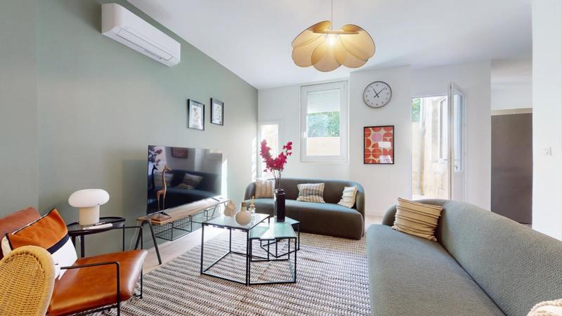 Maison en pierre - 148 m² - 10 pièces