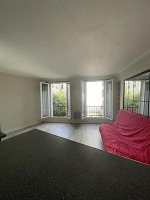 Studio - 25 m² - 1 pièce