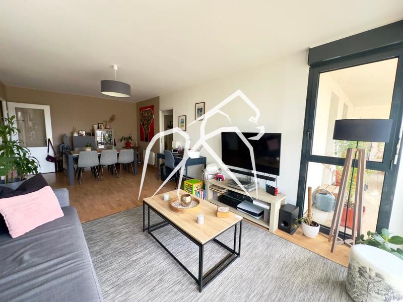 Appartement ancien - 73 m² - 3 pièces