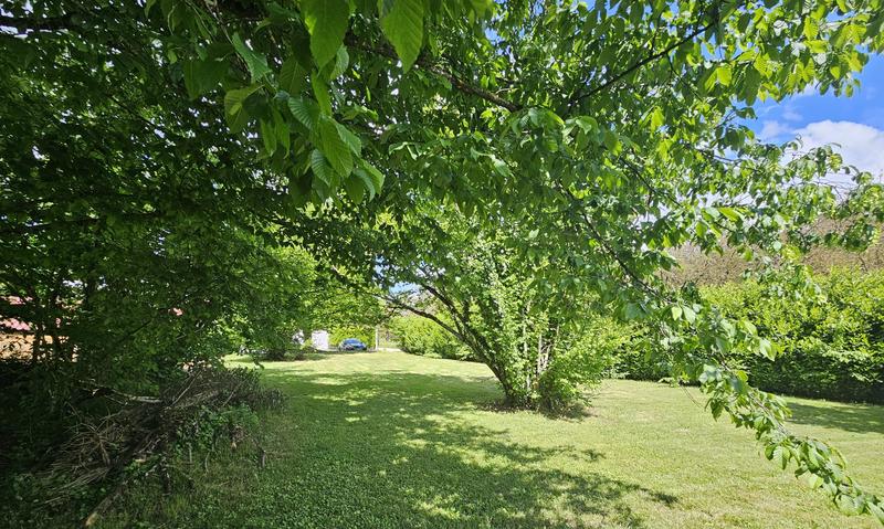 Terrain constructible - 566 m²