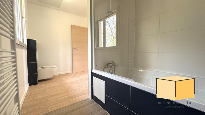 Maison - 95 m² - 5 pièces