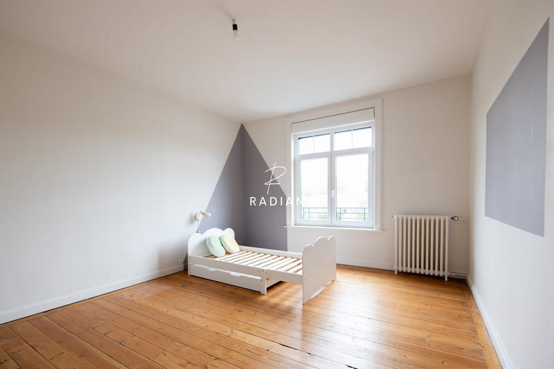 Maison - 224 m² - 7 pièces