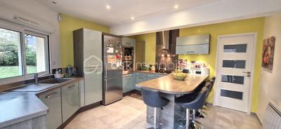 Maison - 156 m² - 8 pièces