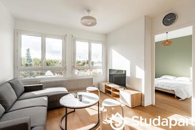 Chambre - 10 m² - 1 pièce