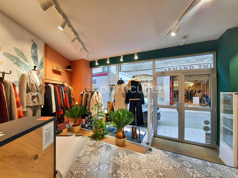 Fonds de commerce - 97 m²