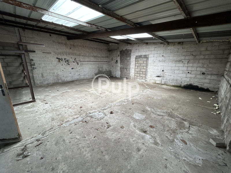 Entrepôt - 120 m² - 2 pièces
