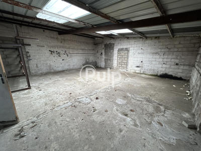 Entrepôt - 120 m² - 2 pièces