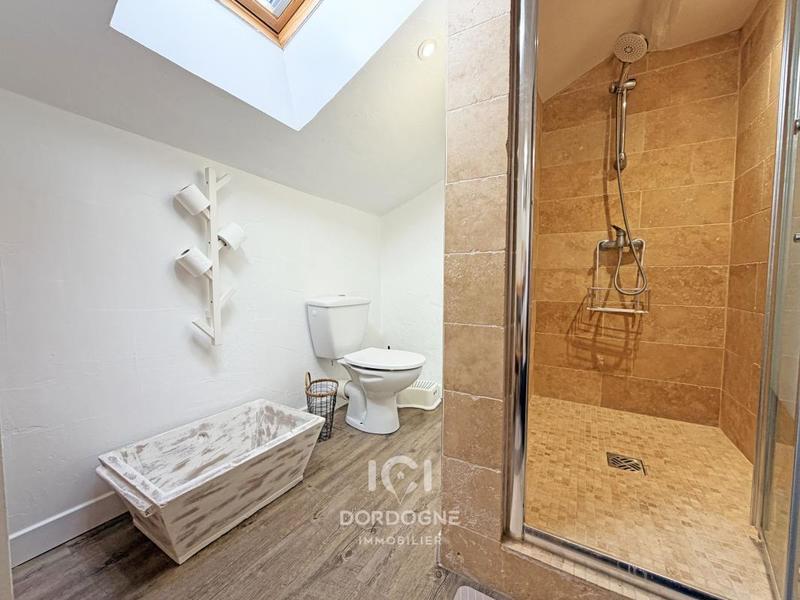 Maison - 263 m² - 8 pièces