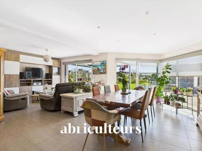 Maison - 186 m² - 9 pièces