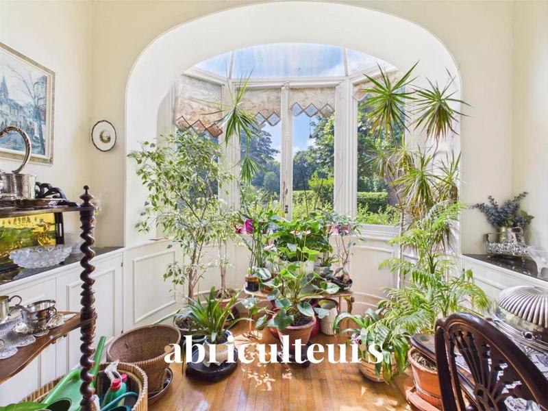 Appartement - 165 m² - 6 pièces