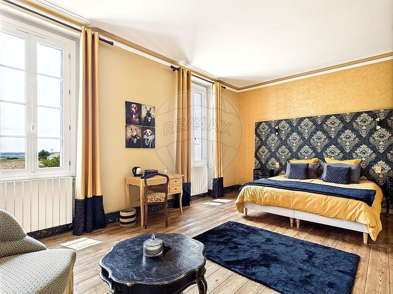 Maison de maîtres - 531 m² - 11 pièces