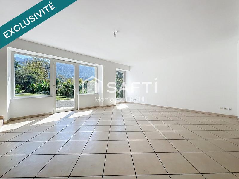 Maison - 300 m² - 10 pièces