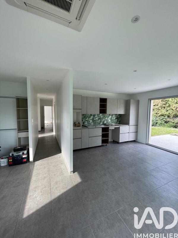 Maison - 99 m² - 4 pièces