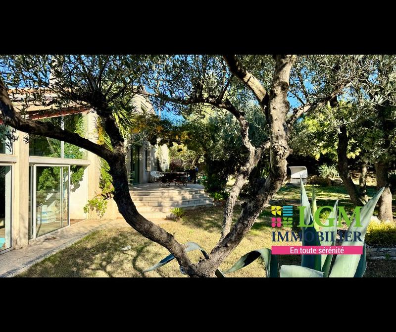 Villa - 217 m² - 5 pièces