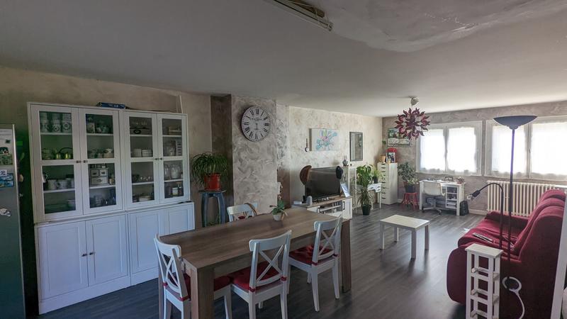 Maison traditionnelle - 83 m² - 4 pièces