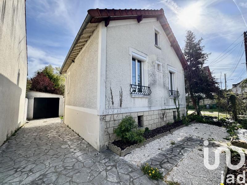 Maison - 95 m² - 4 pièces