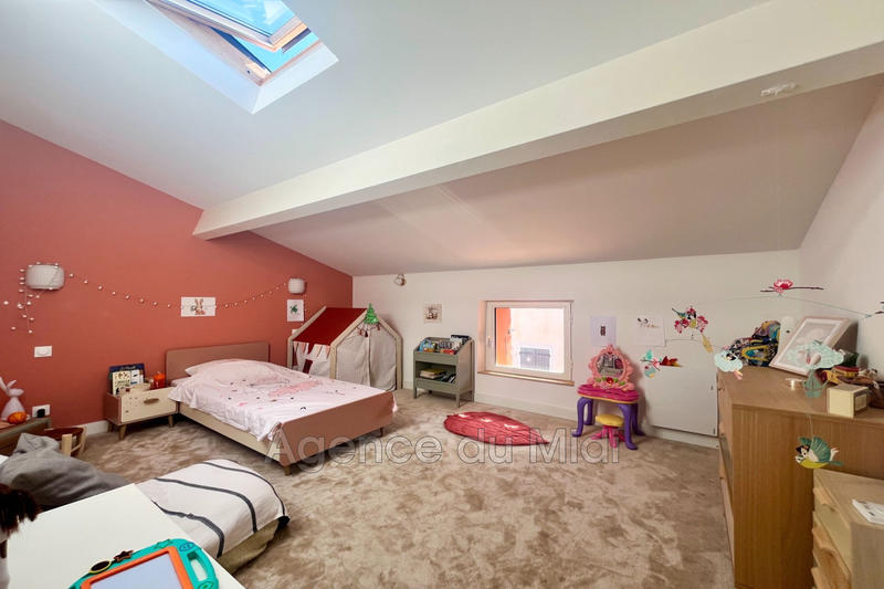 Maison - 137 m² - 5 pièces