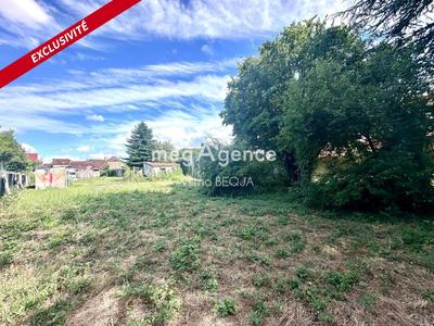 Terrain constructible - 1 665 m²