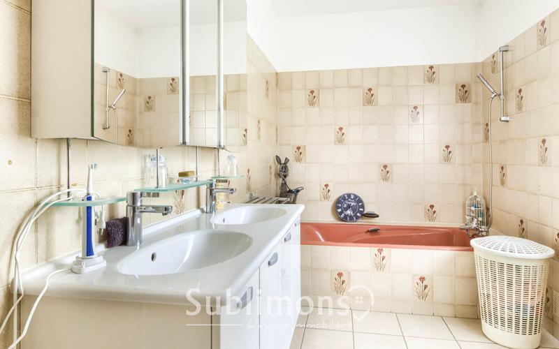 Maison traditionnelle - 183 m² - 6 pièces