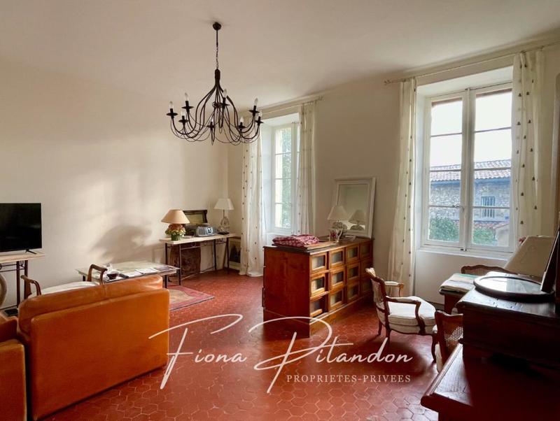 Maison - 357 m² - 13 pièces